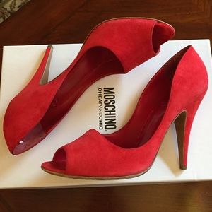 Moschino CHEAPANDCHIC red suede open-toe heels